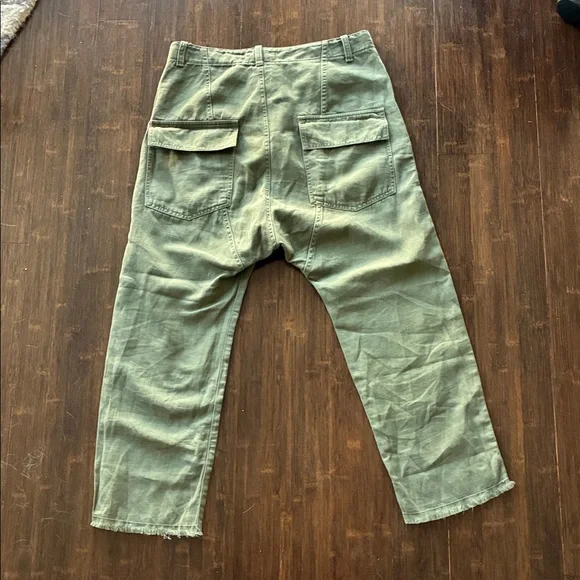 Nili Lotan sz 2 Drop Crotch Luna Pants
Green Cropped Pants - repaired FLAW! - Picture 2 of 8